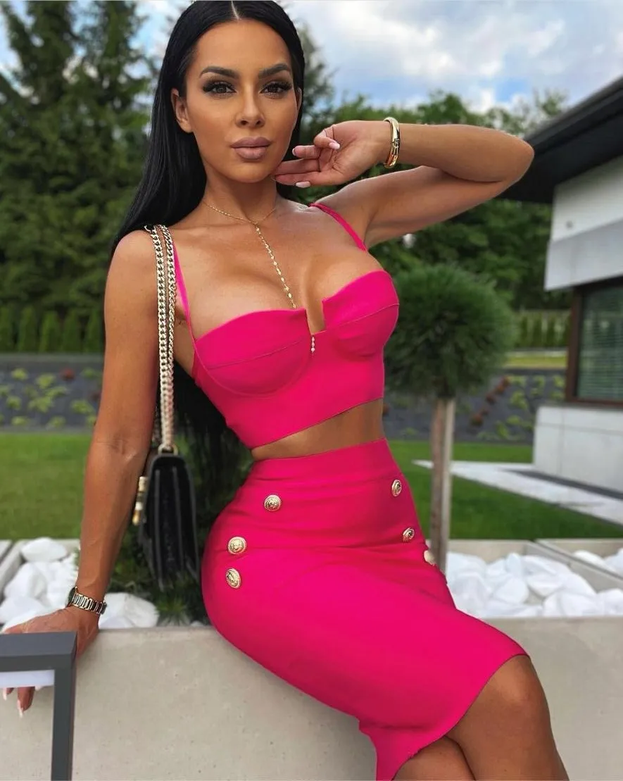 

Комплект из двух предметов: бандажная юбка с высокой талией и пуговицами