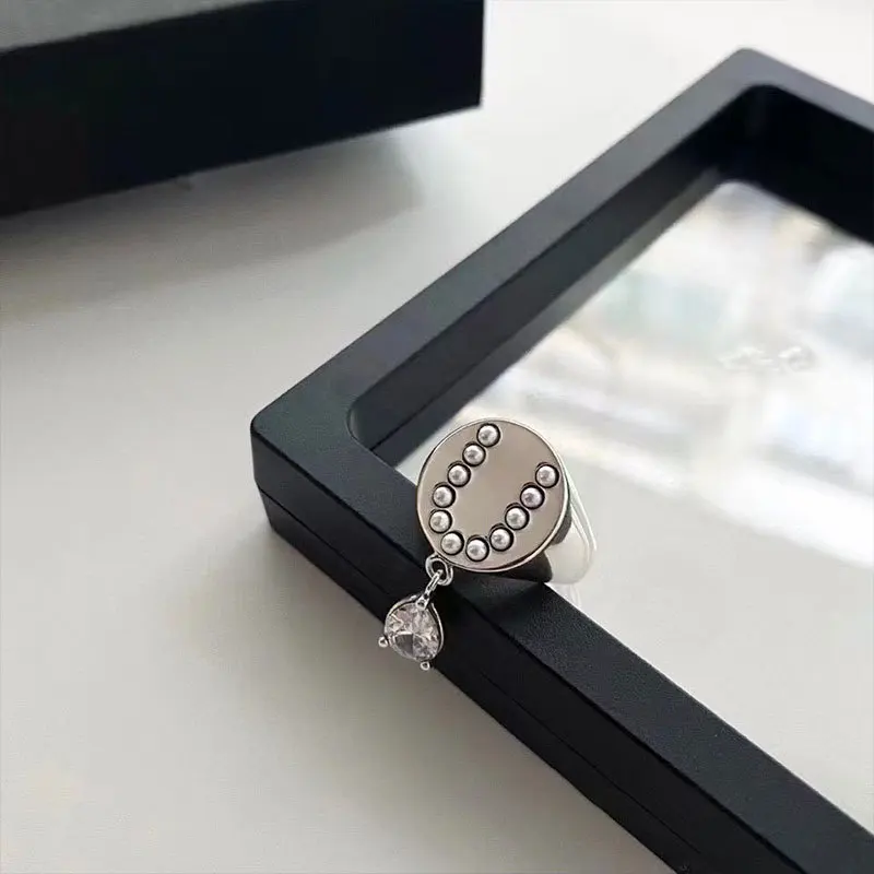 

European American U Shape Pearl 925 Sterling Silver Wide Ring Metal Niche Design Ring Oval Crystal Rhinestone Pendant Ring