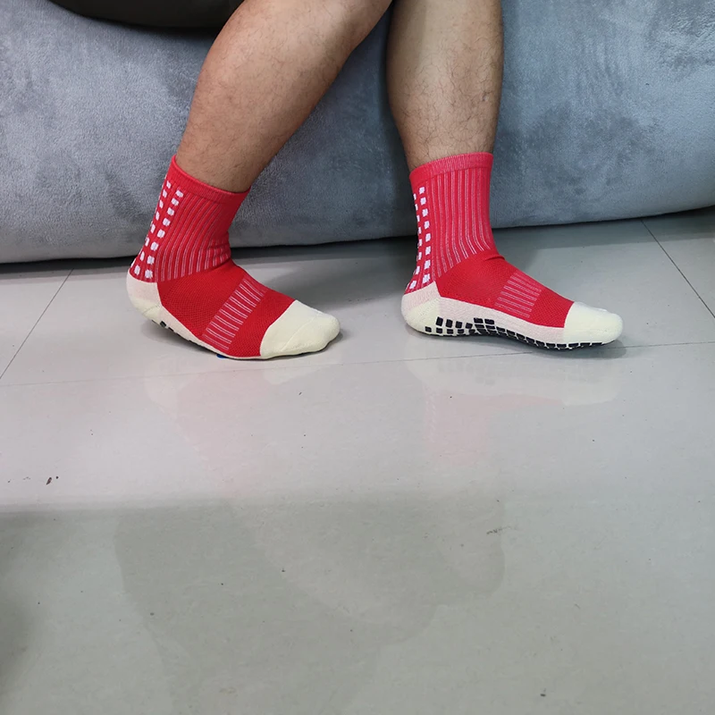 Non-Slip Football Socks Men's Friction Gasket Tube Socks Running Ice Snow Hiking Sports Over-Knee Stockings Basketball Socks