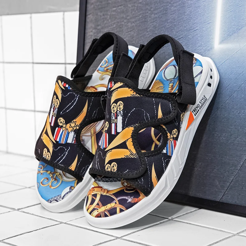 

Summer Men Slippers Trend Graffiti Breathable Slip-On Soft Sandals Driving Man Beach Light Comfortable Casual Shoes Light Eva