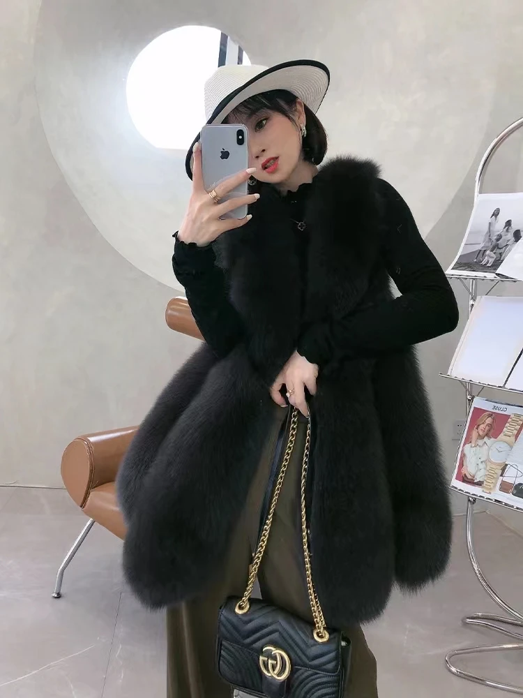Женская зимняя куртка из натурального Лисьего меха черная элегантная пушистая