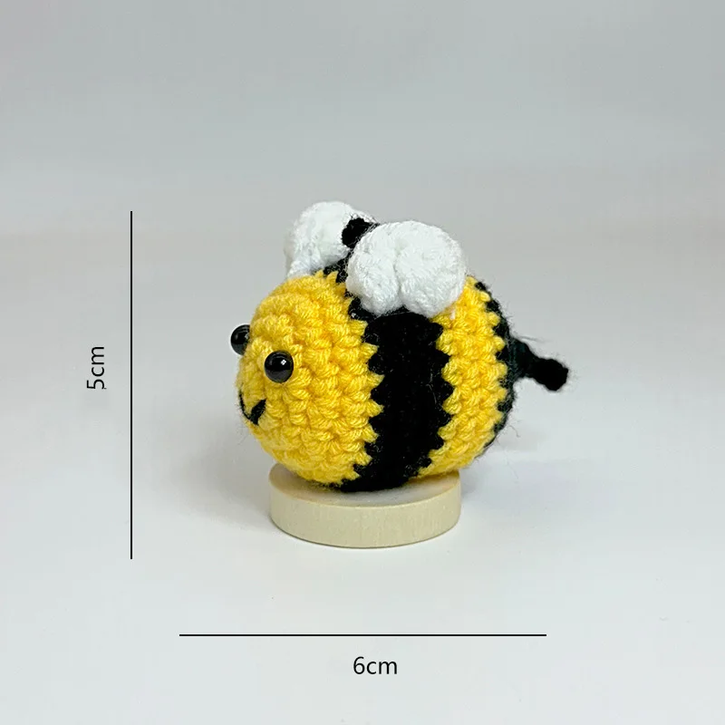 

Kawaii вязаный крючком маленький орнамент для стола, украшение для дома, комнаты, тканая ручная работа, позитивная пчела, подарки на день рождения для детей, детский сад