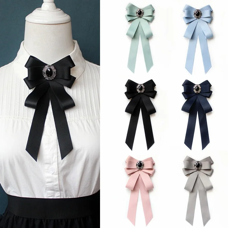

Korean Ribbon Fabric Bow Brooch Rhinestone Bow Tie Cravat Shirt Necktie Pins Fashion Jewelry Gifts for Women Men Accessories