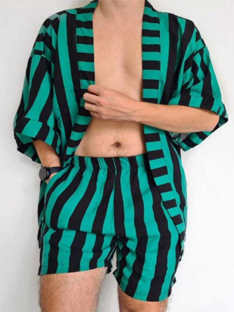 

Mens Beach Shorts Two Piece Sets Loose Short Sleeve Cardigan Tops And Elastic Waist Shorts Fashion Printed Tshirts Sets Summer