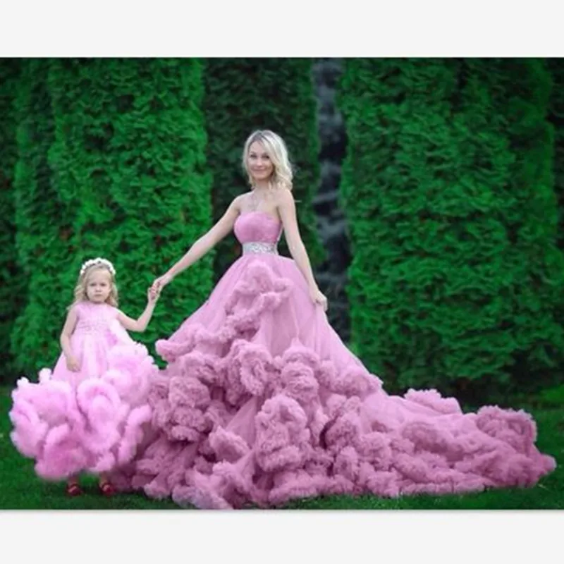 

Pink Princess Quinceanera Dress with Tiered Ruffles Sleeveless Court Train Ball Gowns for 15 Years Girl Vestidos De Custom