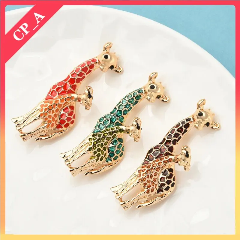 Cute Mom Baby Giraffe Brooches For Women Designer Lovely Animal Party Casual Brooch Pins Gifts