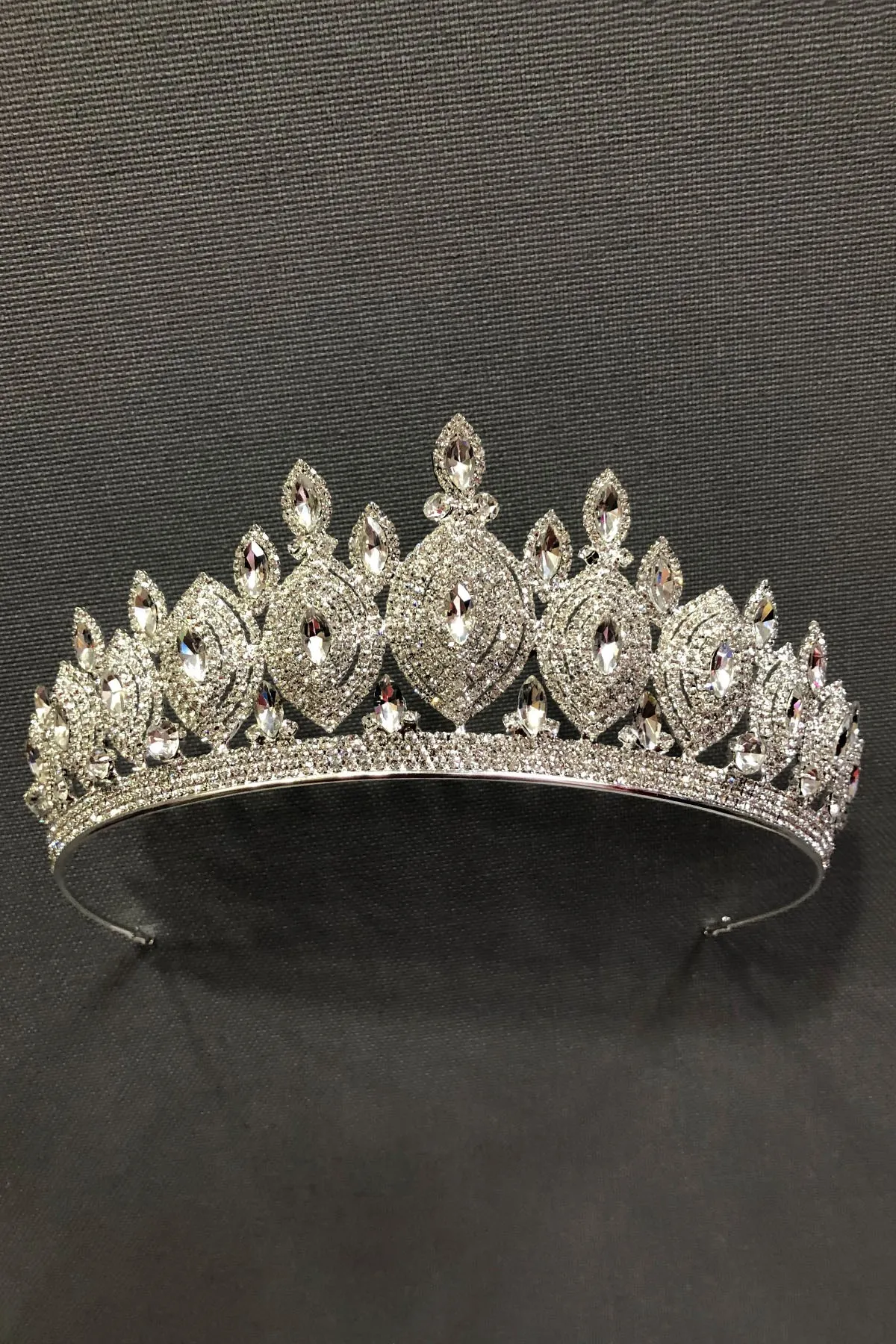 

Серебряная Корона невесты и хны Dilruba