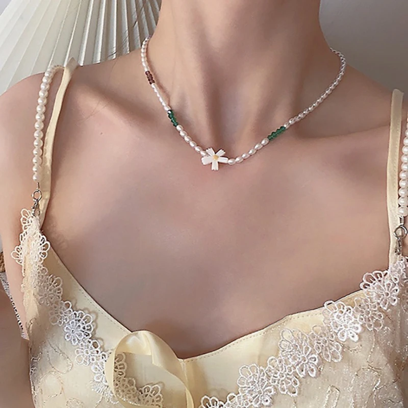 

INS Little Daisy Flower Necklace for Women Versatile Elegant Clavicle Chain Choker Cute Teen Girl Summer Jewelry Trendy Collares