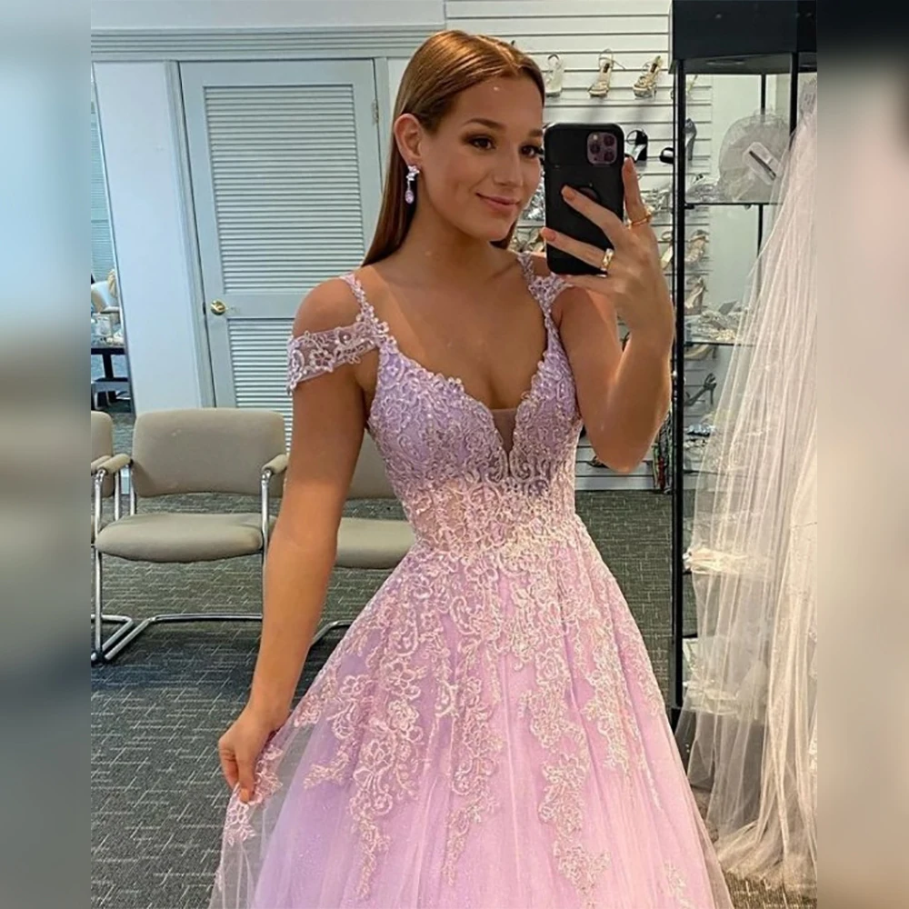 Рисунок 4 - Изысканные вечерние платья Doymeny