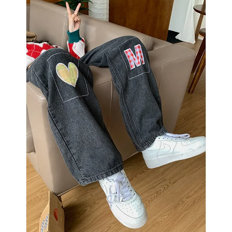 Рисунок 2 - Женские повседневные джинсы