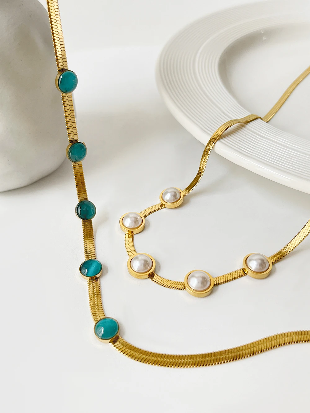 Женское колье-чокер с искусственным белым жемчугом |