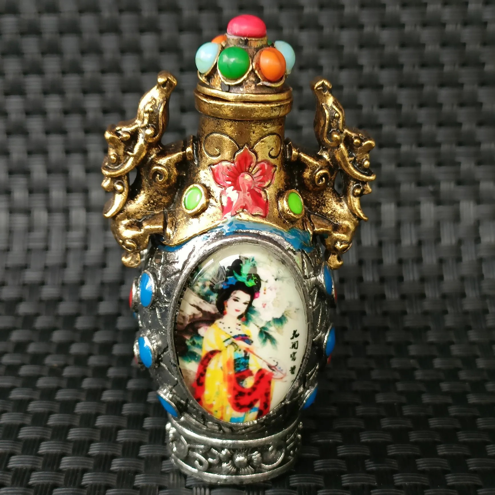 

China Elaboration Tibetan Silver Statue Inlay Noctilucent Gems Snuff Bottle Metal Crafts Home Decoration#12