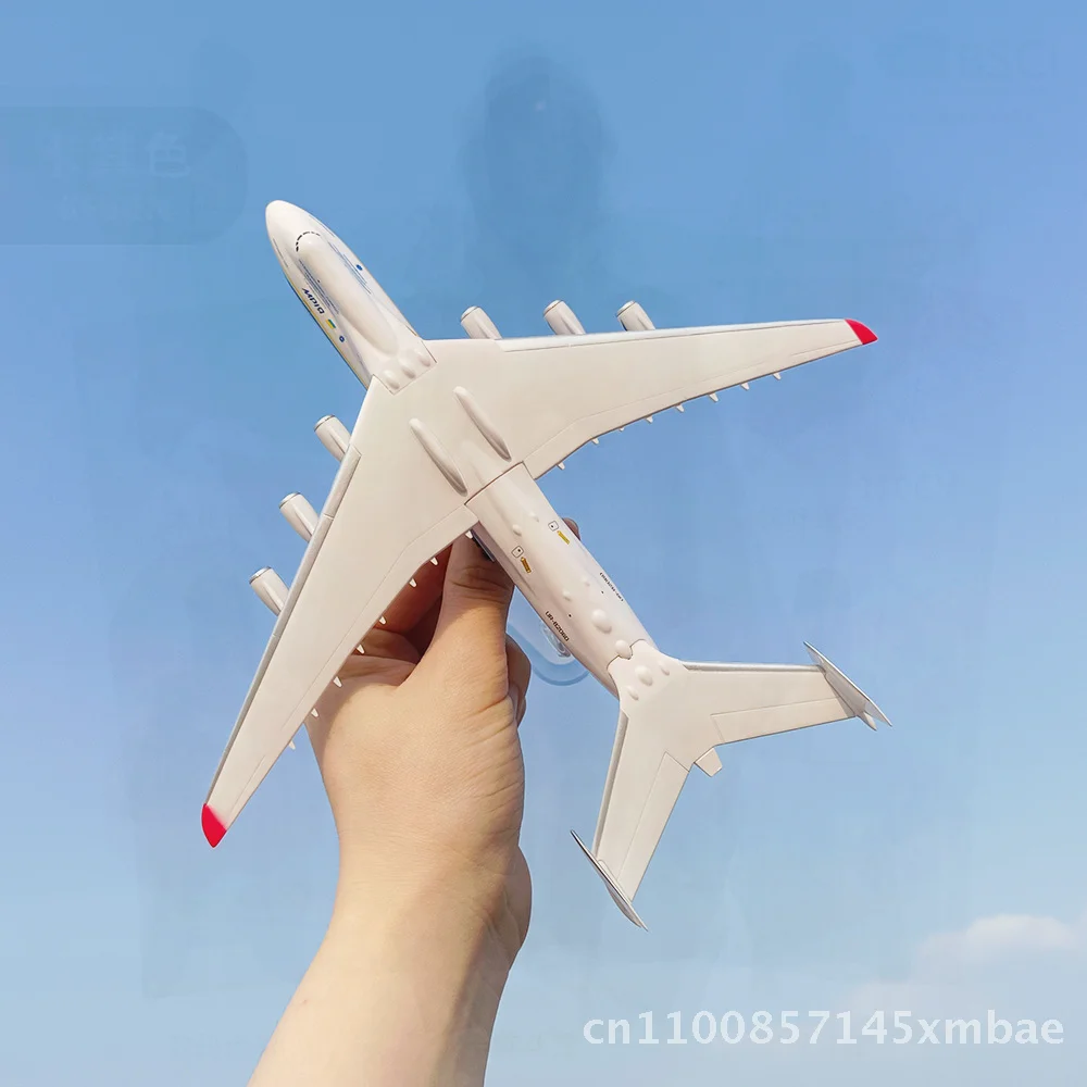 Фото Масштаб 1:200 Антонов AN225, большая грузовая транспортная модель самолета, 44 см, имитация украшения из смолы для коллекционеров и молодежи №4