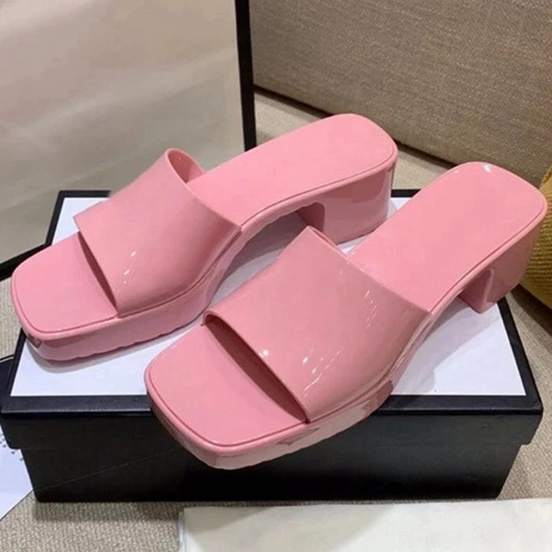 

2022 New Jelly PVC Slippers Women Open Toe Candy Colors Chunky Heel Shoes Summer Outdoor Beach Slides Thick Bottom Brand Sandals