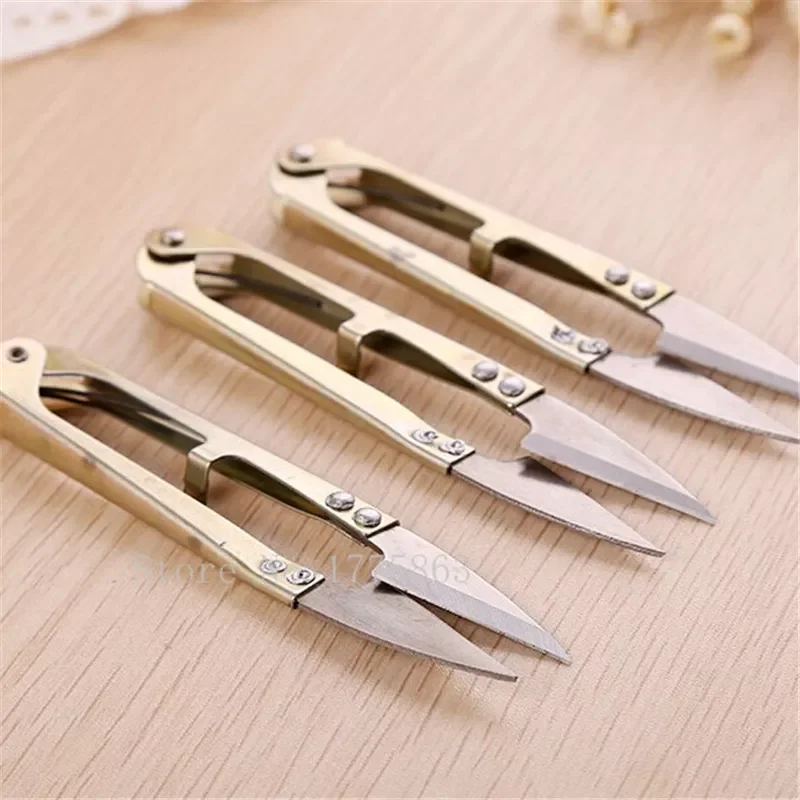 

2Pcs Portable Tailor's Scissors Practical Sewing Supplies U Shape Sewing Scissors Yarn Snips Thread Cutter Nippers AA7481