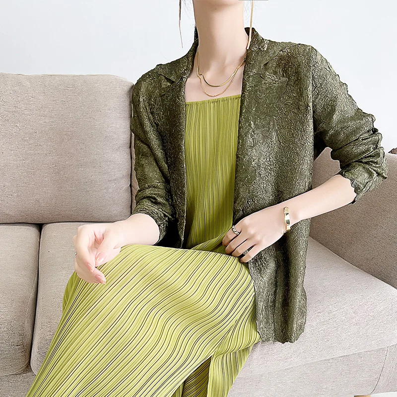Pleated Suit Women's Jacket High-End 2022 Spring and Autumn New Fashion All-Match Long-Sleeved Western-Style Suit Top
