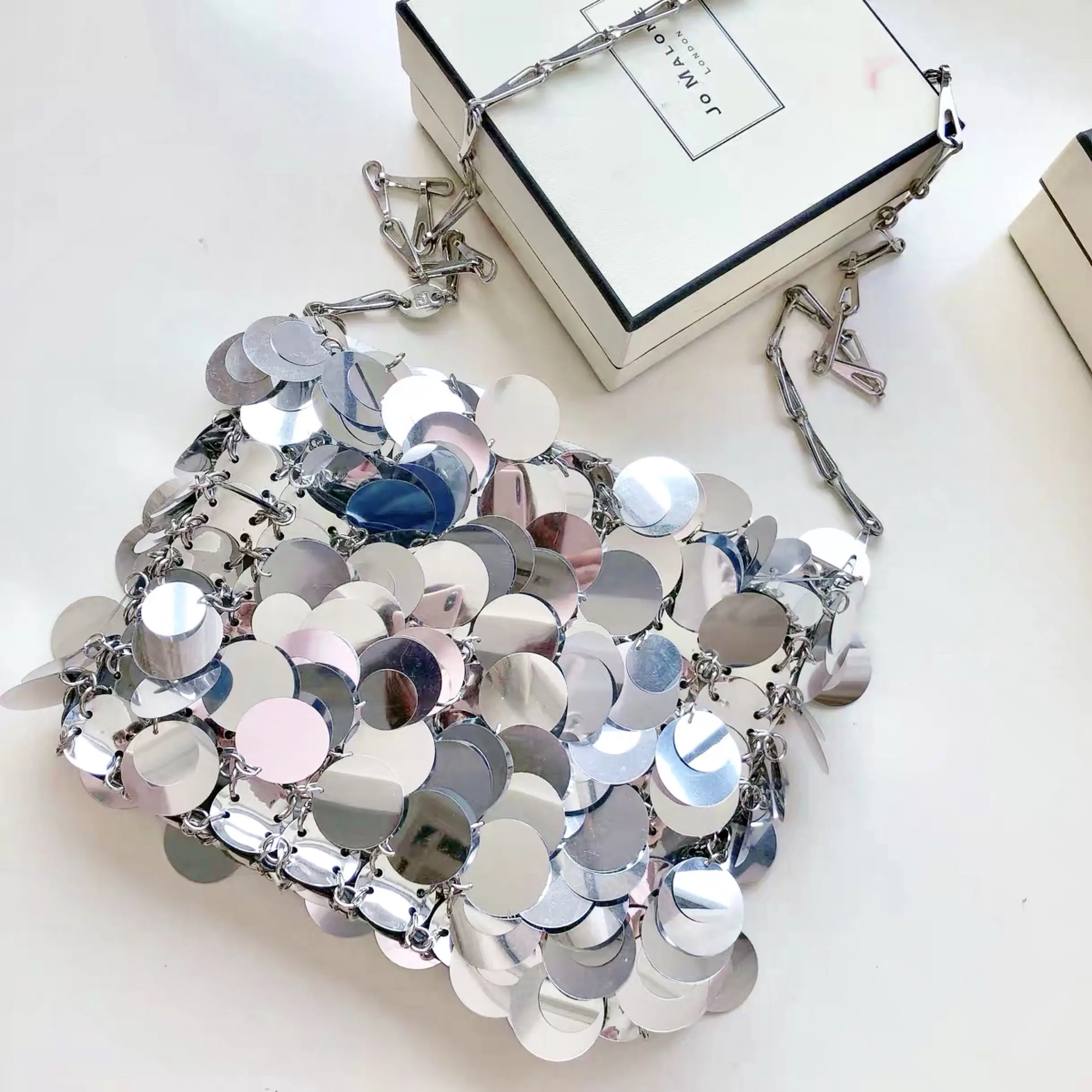 

Fashion Luxury Designer Women Bags Metal Sequins Chain Woven Bag Female Travel Holiday Shoulder Bag Handbag Evening Bags Clutch