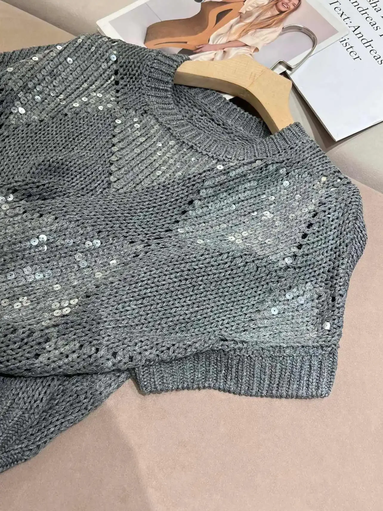 Роскошный новый топ с короткими рукавами и вышивкой блестками в ромбовидной