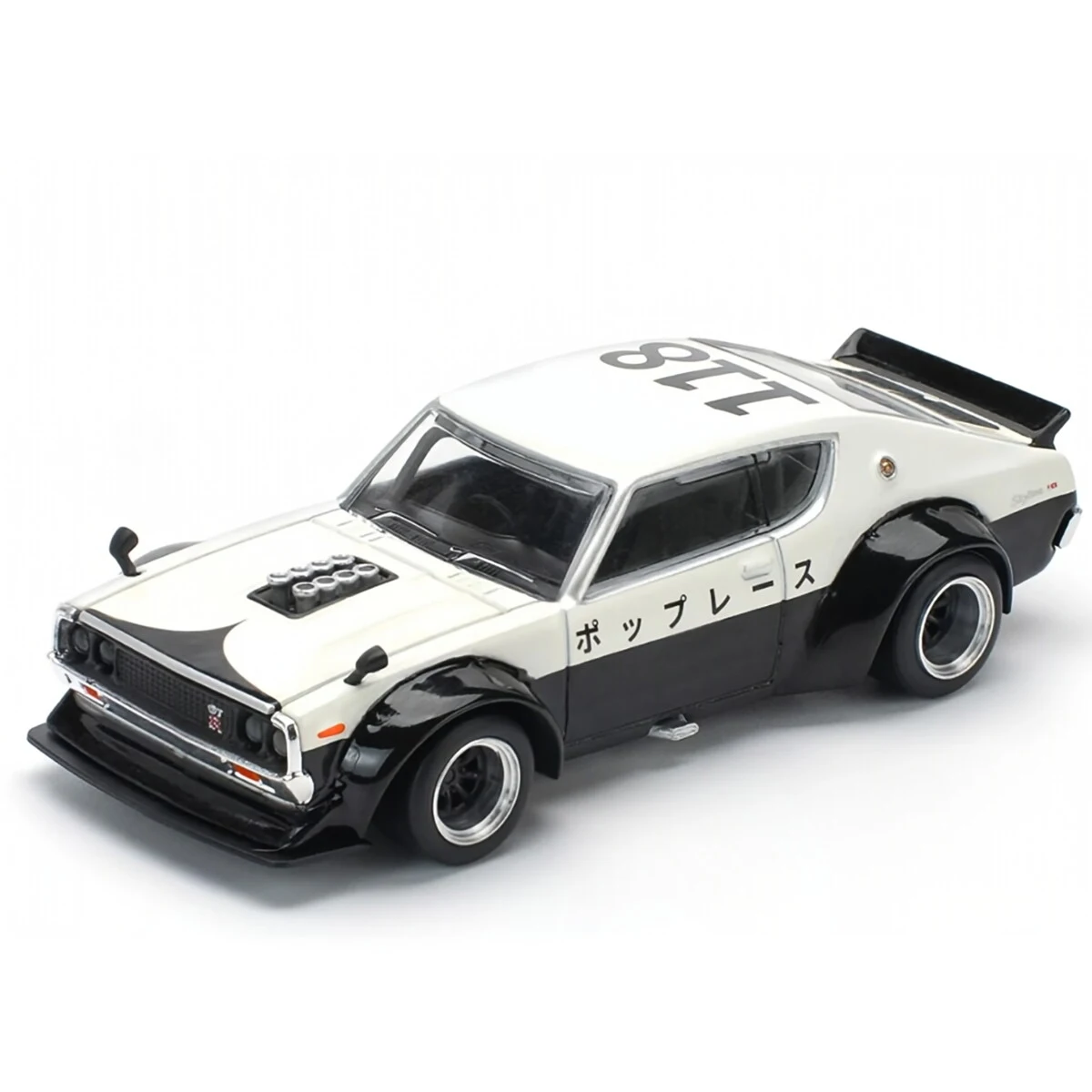 Фото В наличии: Коллекционная модель автомобиля POP RACE 1:64 Nissan Skyline KPGC110 (Kenmeri) в черно-белом дрифт-стиле, литая под давлением, PR640252 №4