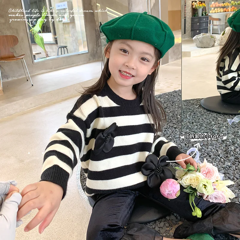 

Children Clothes 2022 Spring Autumn New Girls Sweater Korean Black White Striped Long Sleeve Flower Sweater Kids Clothes Girls