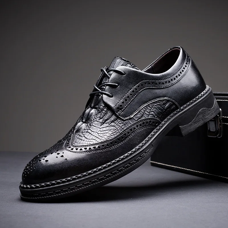 

British Fashion Men's Leather Shoes Trend Business Formal Brogue Shoes Breathable Black Lace Up Wedding Gentleman Oxford Shoes