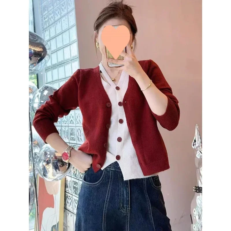 Женский трикотажный свитер с длинным рукавом осенняя коллекция