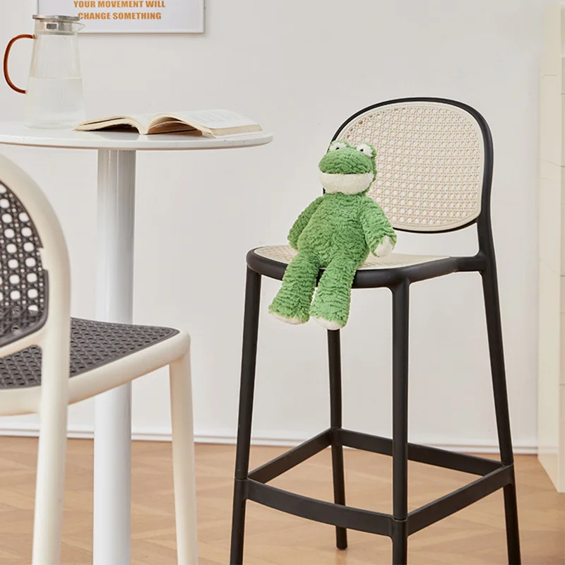 Дизайнерские расслабляющие высокие барные стулья пластиковые легкие