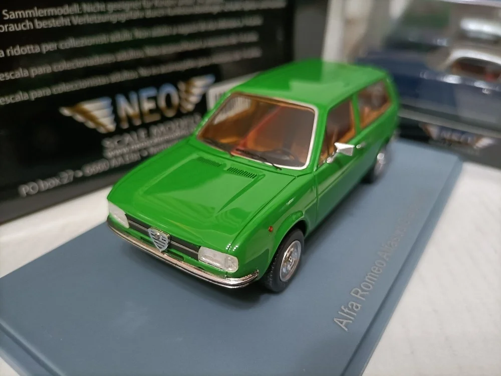 

Neo 1/43 Alfa Romeo alfasouth зеленая модель автомобиля