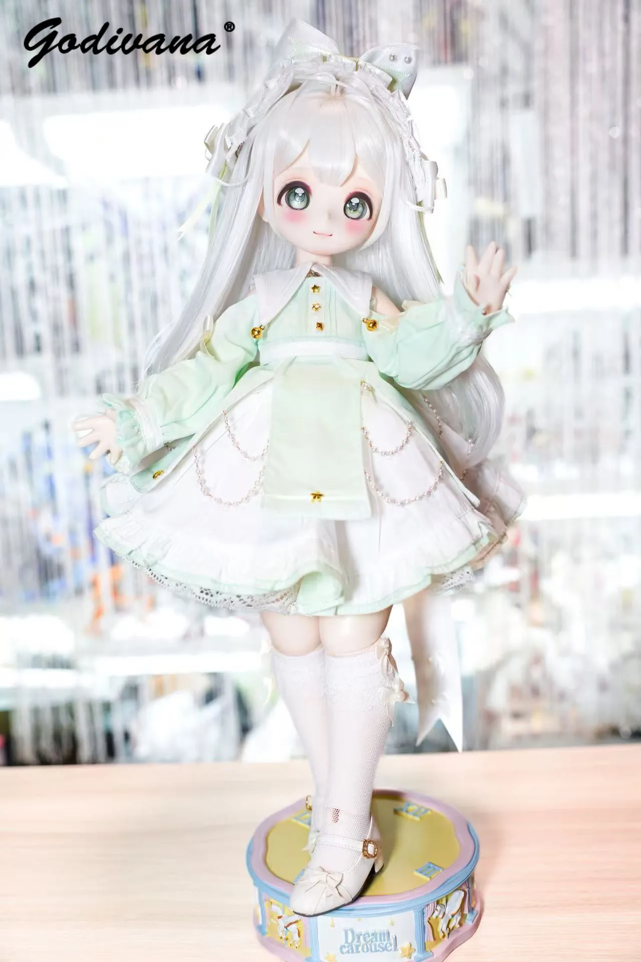 Фото Костюм для куклы BJD 1/4: милый пастельный наряд в стиле лолита, платье с рюшами, кружевом и бантом, шляпка, многослойное платье с рюшами и носками, подходит для кукол BJD 1/6. №3