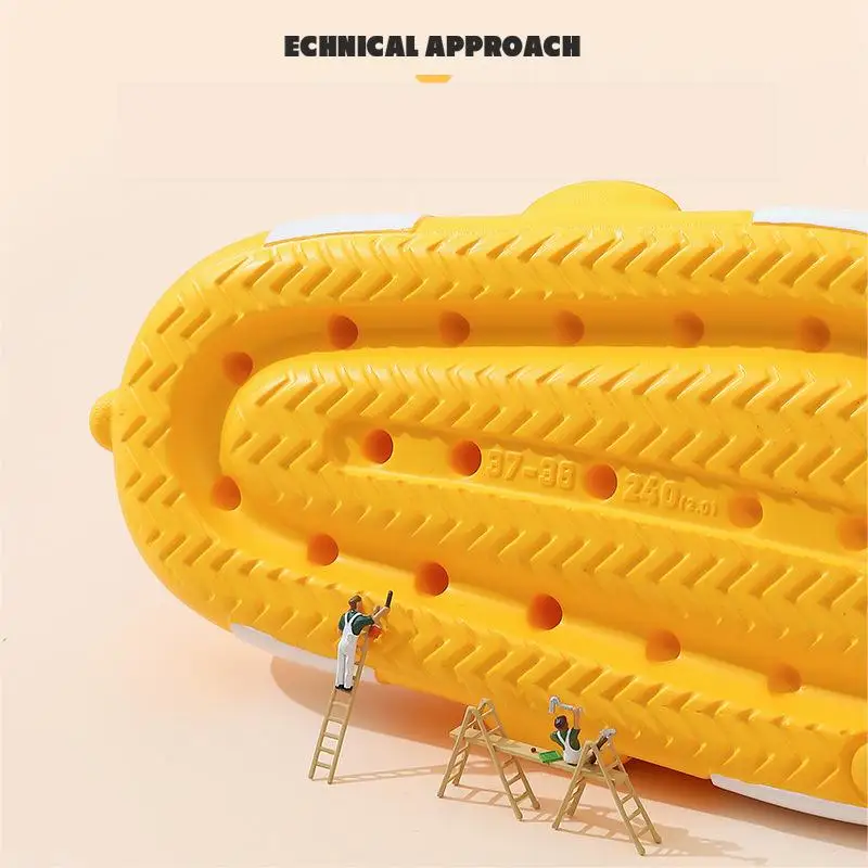 New 2023 EVA bottom summer slippers funny fish modeling slippers outdoor women's shoes children's slippers men's couple cartoon