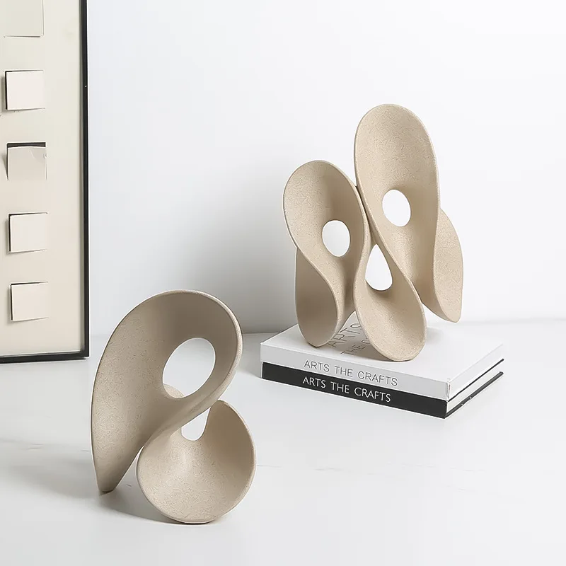 Абстрактные скульптуры из канифоли