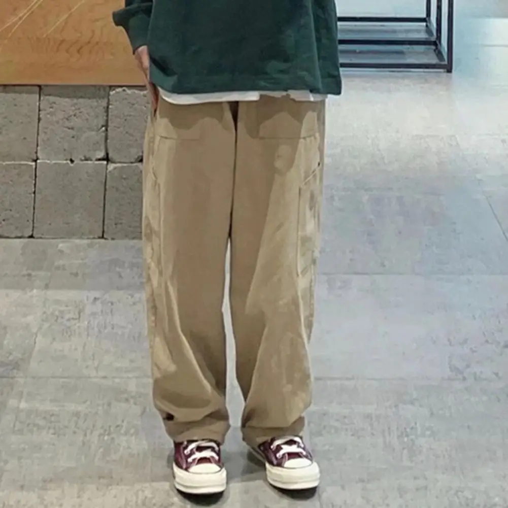 

Женские свободные брюки-карго с завышенной талией и карманами