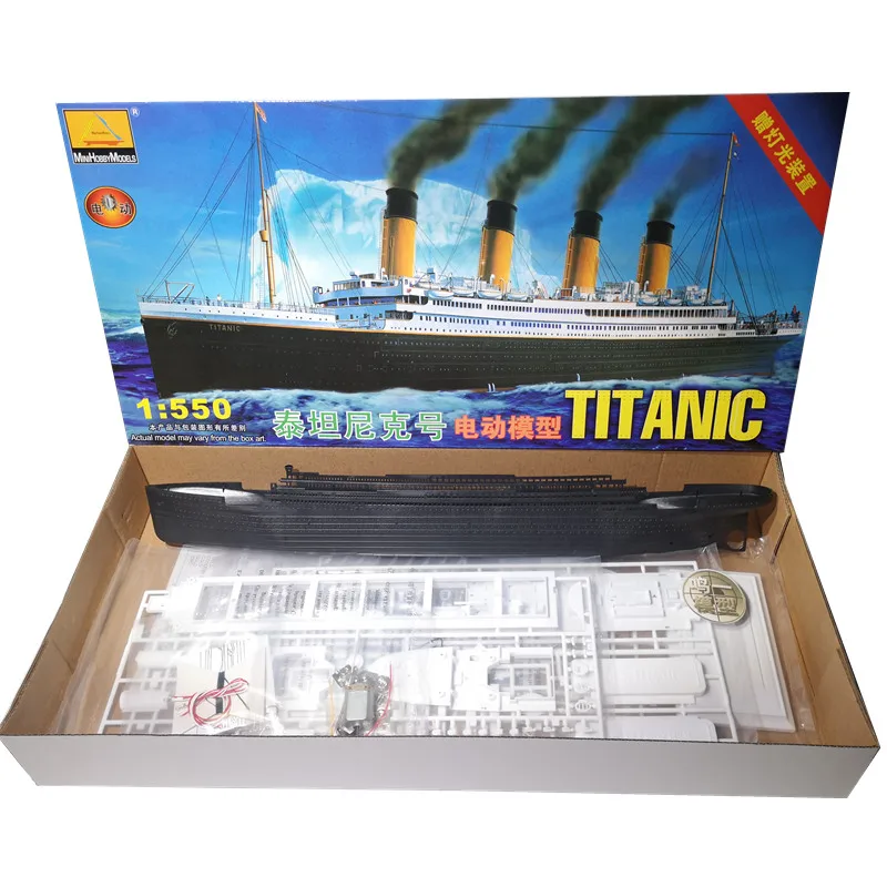 

Trumpeter 81301 1/550 TITANIC With Light Version Assembly Model Building Kits For Adults Hobby Collection Boys Gift