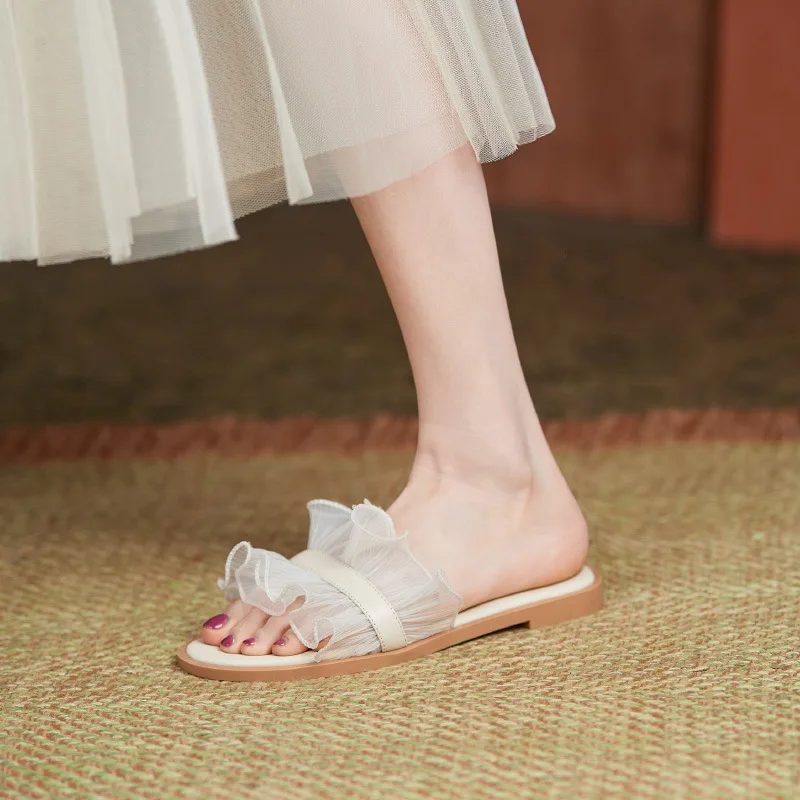 

2022 mesh sandals and slippers women's outer wear summer flat sandals with low heels and net red simple