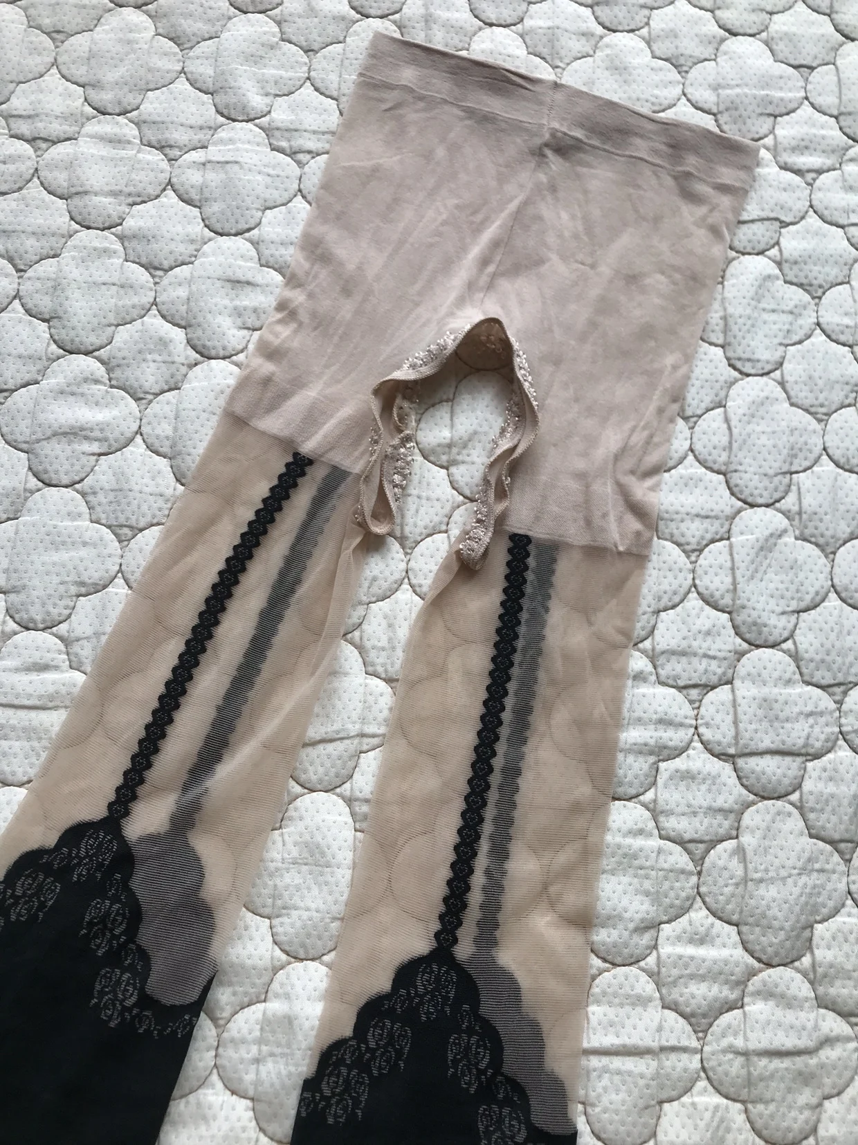 Сексуальные лоскутные чулки с порошковой проволокой и открытой промежностью