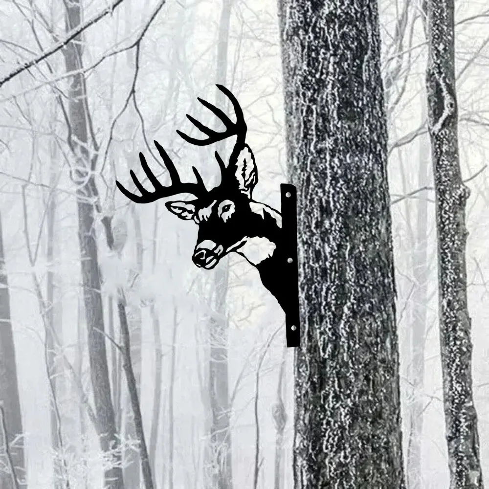 Impart Rustic Beauty to Your Garden с настенным подвесом в железном силуэте стиле оленя.