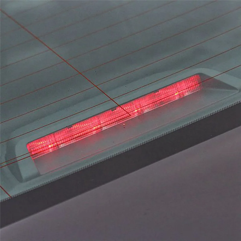 Задний тормоз на лобовое стекло автомобиля