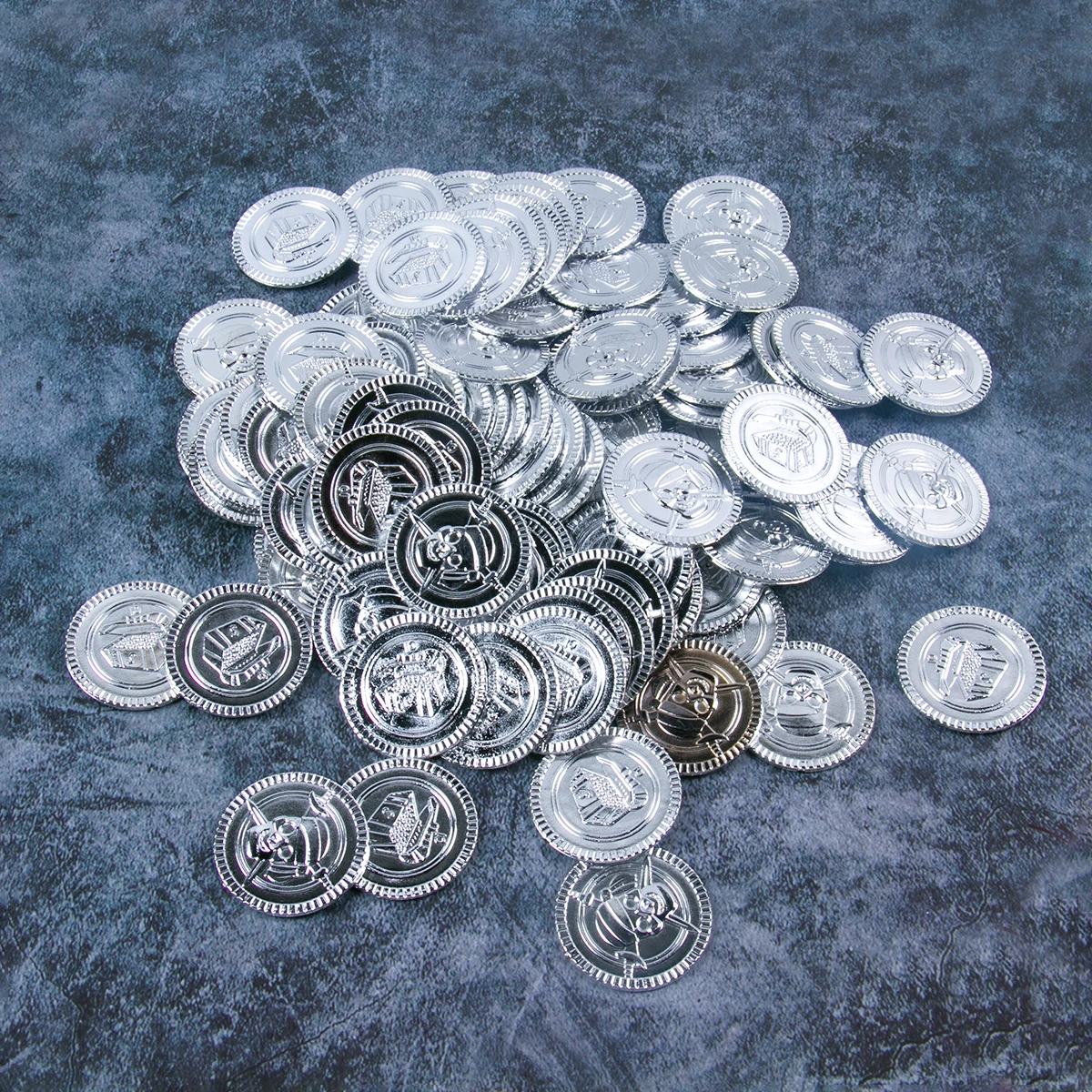 

20Pcs Halloween Theme Props Plastic Silver Coins Treasure Game Coin Kids Birthday Halloween Party Pirate Game Decorations