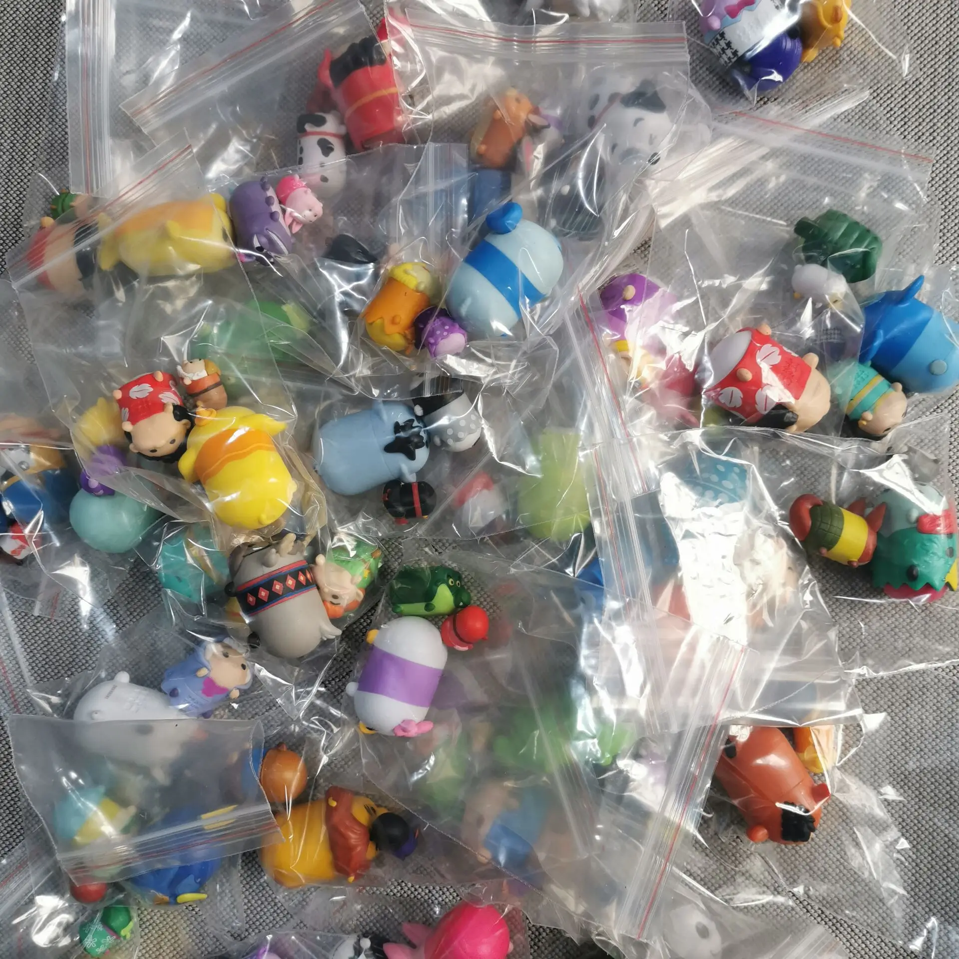 3 Bag/set Not Repeating Disney Cartoon TSUM Stack Stacking Doll Model Kids Creative Toys Cute Mickey Mouse Figure Toy |