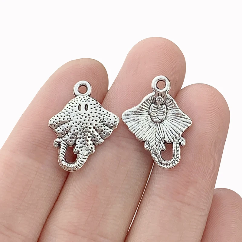 

30Pcs Antique Silver Color Stingray Manta Ray Fish Charms Pendant Beads for Bracelet Necklace Jewelry Making Accessories 20x15mm