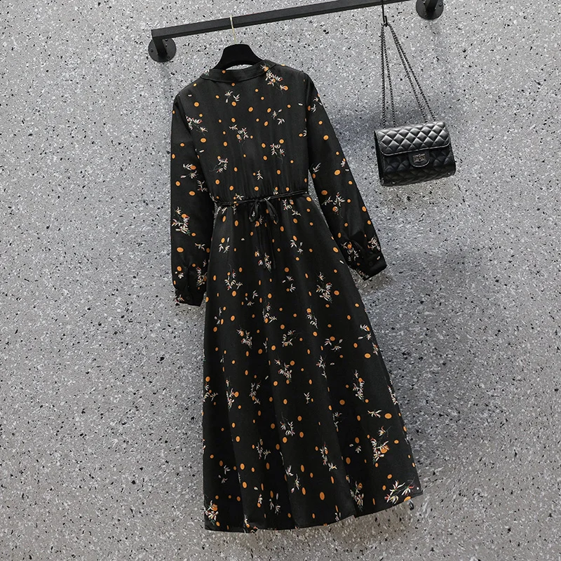 Женское платье для отпуска с цветочным принтом черное Плиссированное шифоновое
