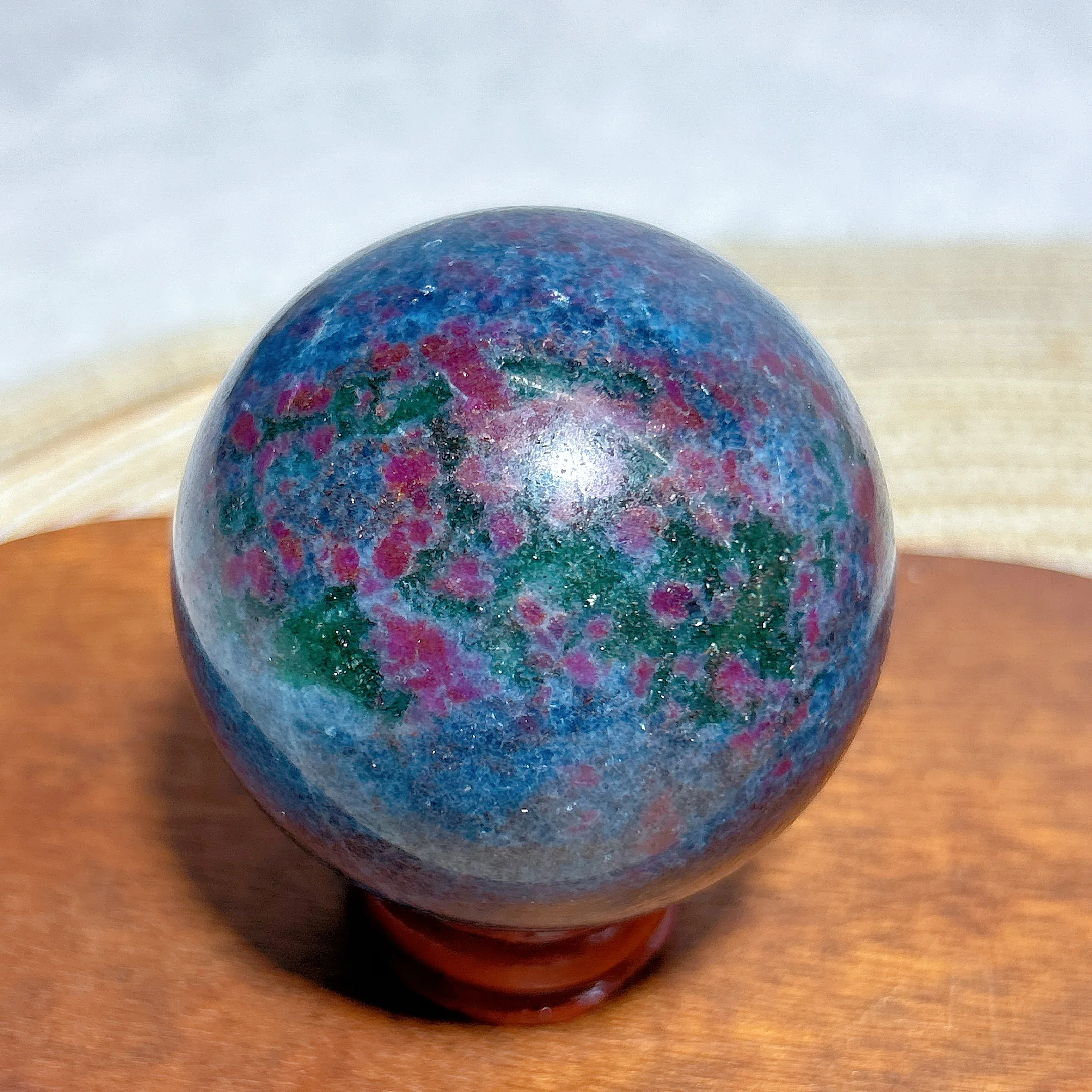 Исцеляющий натуральный кристалл Рубин Кианит Малахит Флуоресценция УФ-сфера