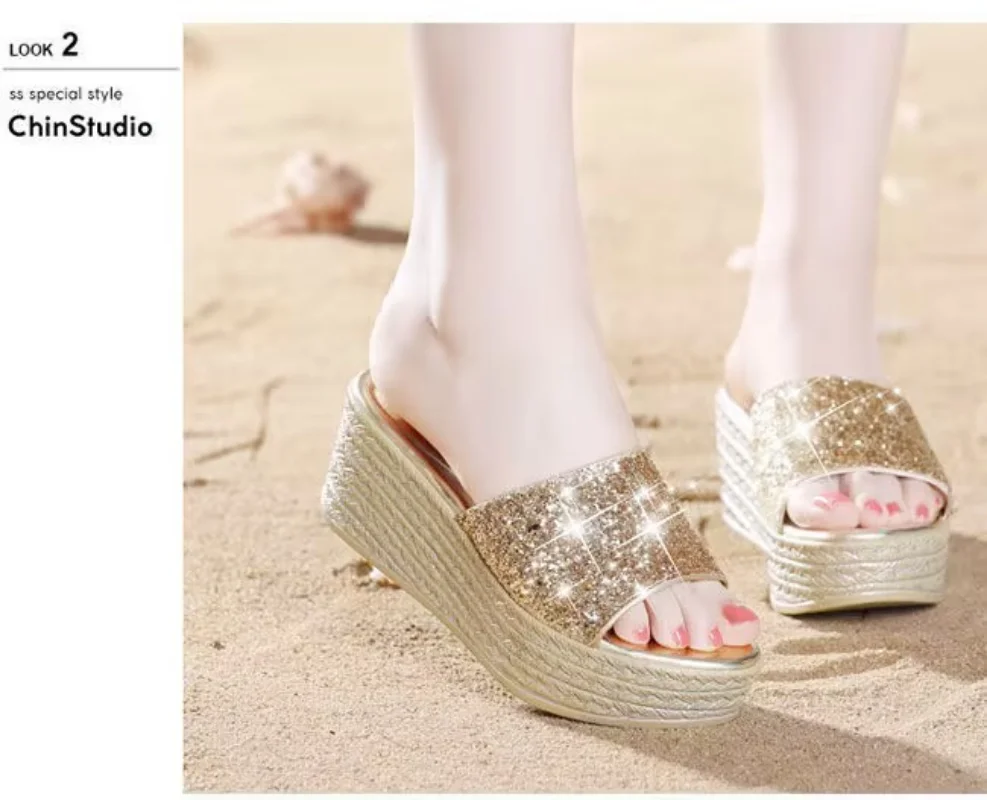 Summer Women Thick Slippers Sole Beach Slides Bathroom Anti-Slip Soft Sandals Fashion Ladies Cloud Shoes