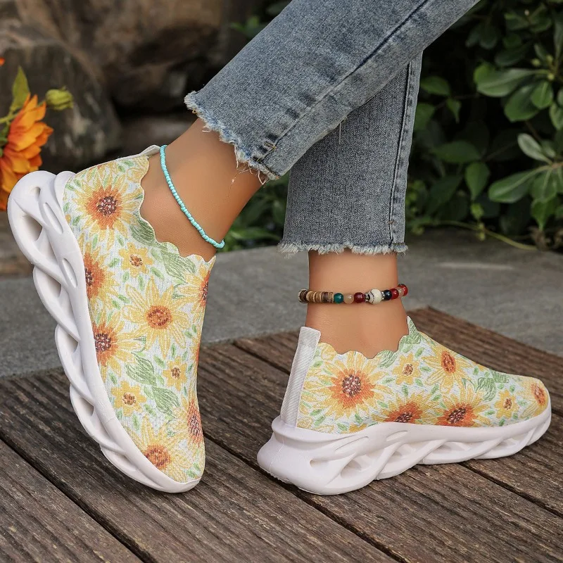 Новинка 2024 легкая сетчатая дышащая спортивная обувь на толстой подошве женские