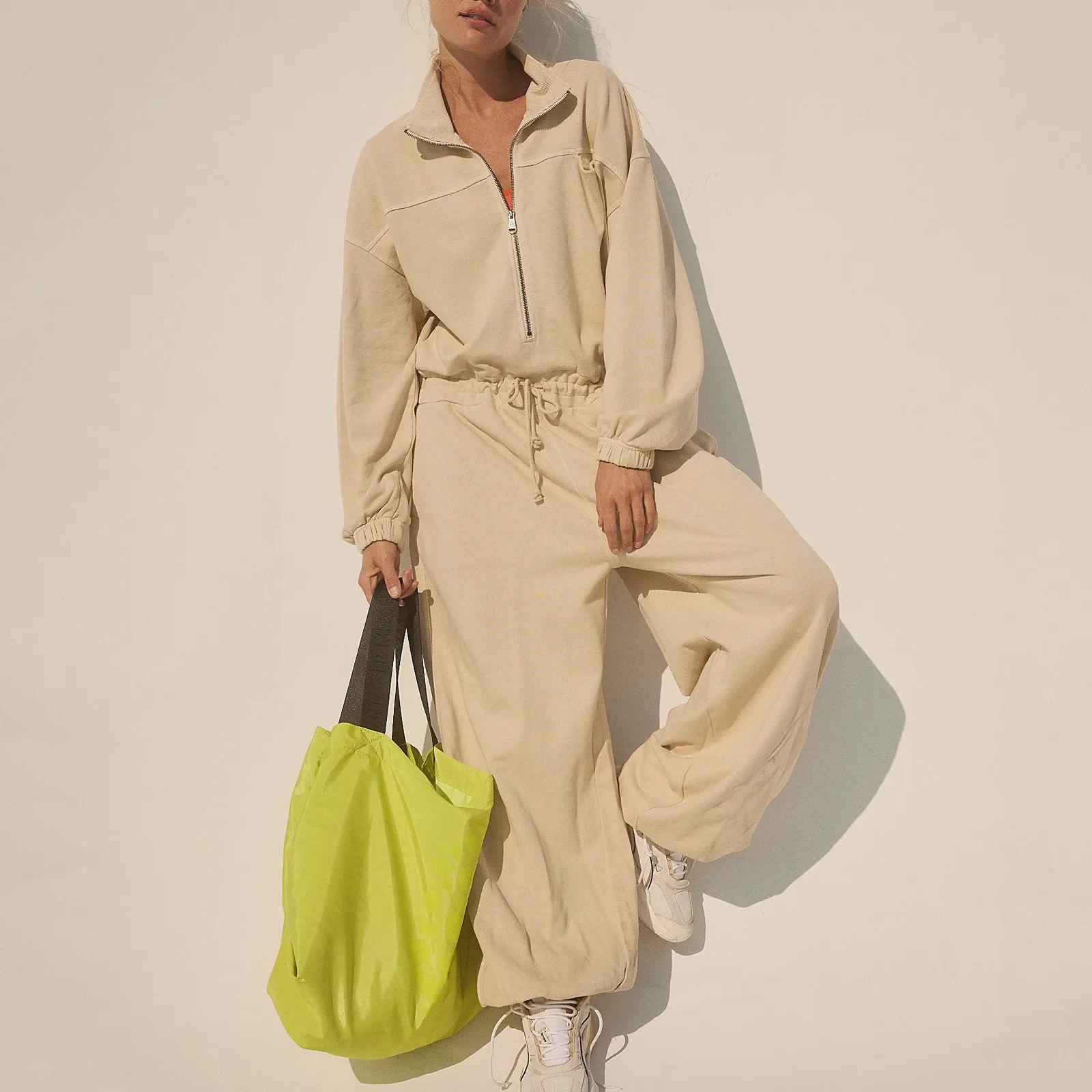 

Women'S Long Sleeved Zipper Drawstring Overalls With Pockets Wide Long Jumpsuits Office Lady Solid Color Trousers Long Sleeves