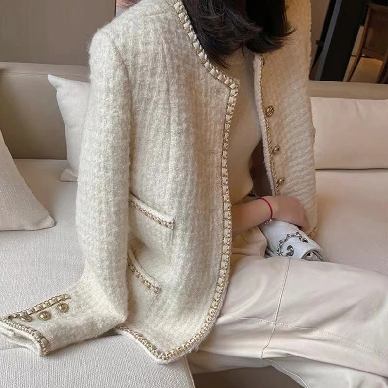 Рисунок 6 - Женское шерстяное короткое пальто