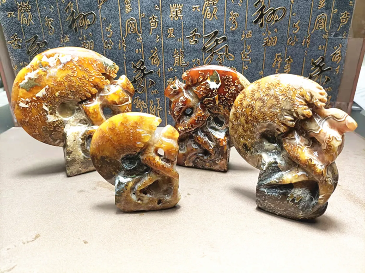 

Natural conch statue stone crystal therapy feng shui reiki Voodoo mineral specimen souvenir gift home decoration
