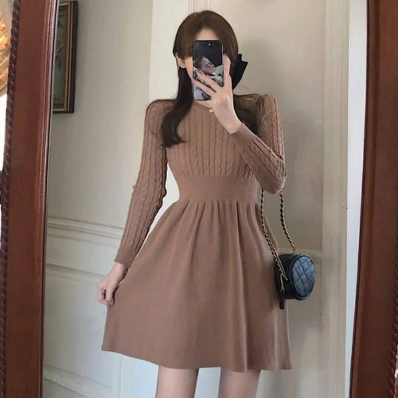 Платье-Свитер женское трикотажное ТРАПЕЦИЕВИДНОЕ с высокой талией на осень/зиму