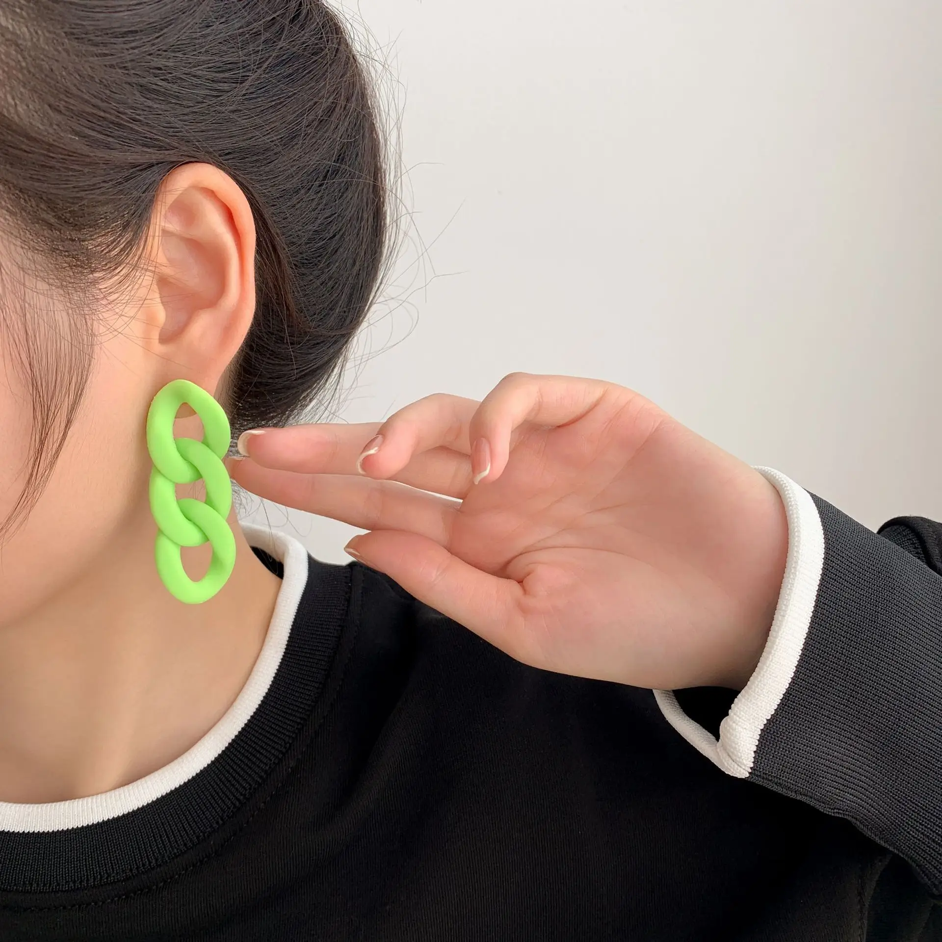 

2022 New Resin Drop Earrings For Women Acrylic Geometric Earrings Personalized Earrings Statement Earrings Wedding Party Gifts