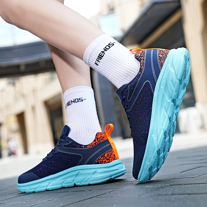 Ultra-light Men's Shoes Mesh Breathable Casual Sports Shoes Soft Soles Non-slip Outdoor Road Shoes Man Running Shoes Zaparillas